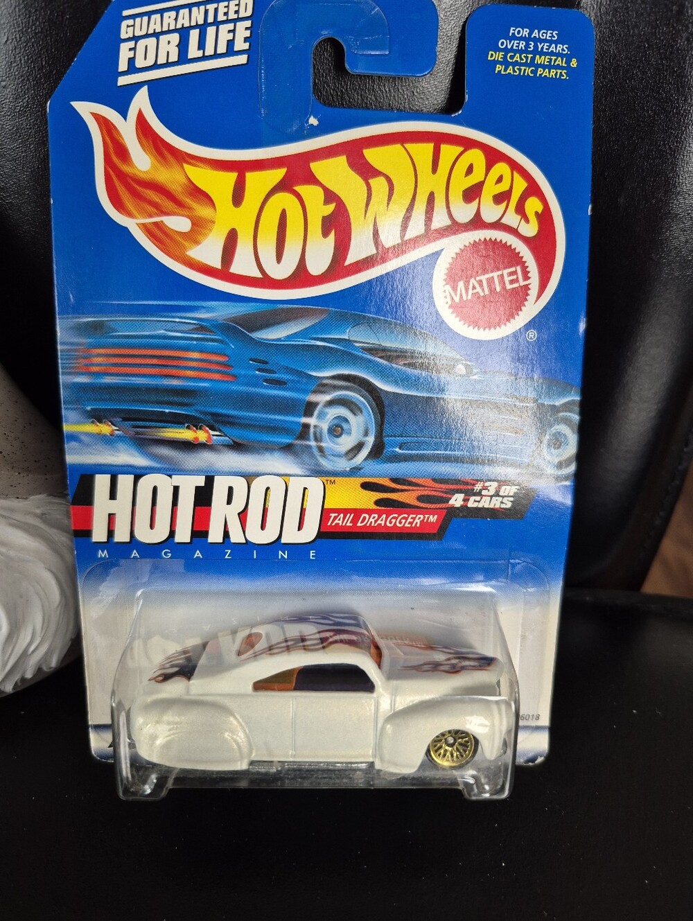 Mattel Hot Wheels White Hot Rod with Red Flames and Gold Wheels - Picture 1 of 4